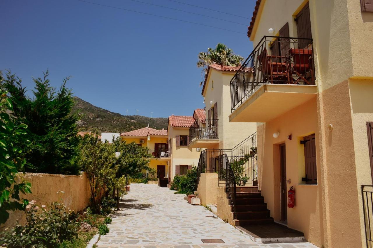 Stella Apartments Marathokampos Bagian luar foto